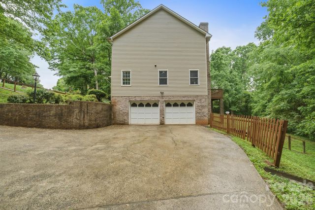 1227 Shirebourn None, Hickory, NC 28602
