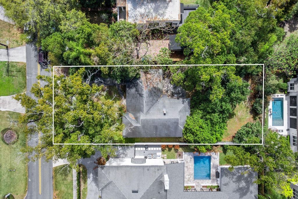 Image 2 of property listing at 325 N PHELPS AVENUE, Winter Park, FL 32789