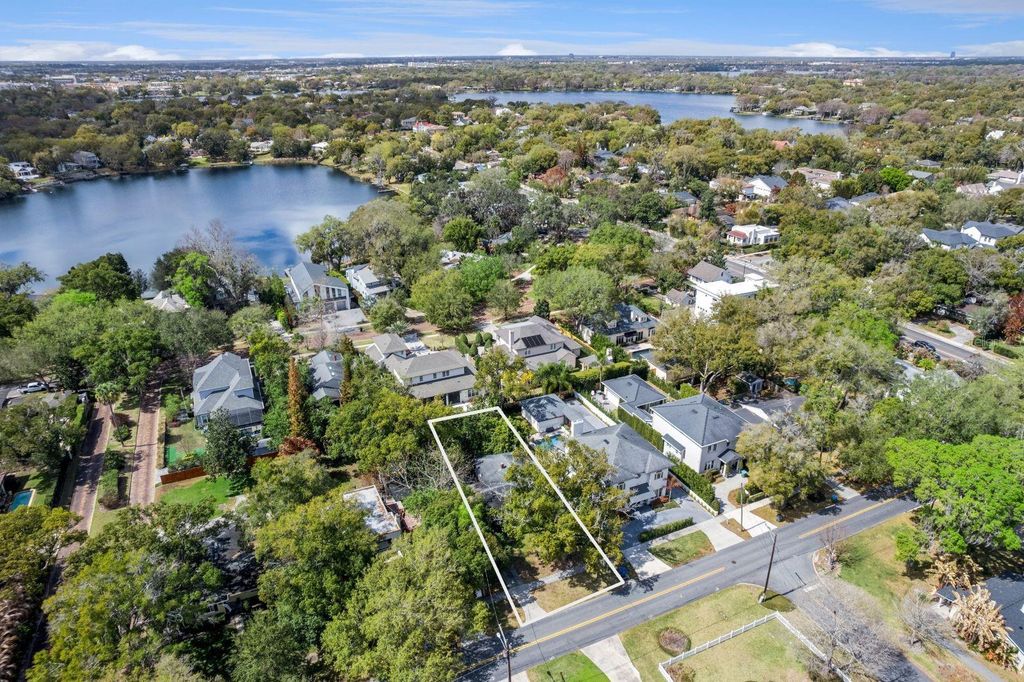 Image 4 of property listing at 325 N PHELPS AVENUE, Winter Park, FL 32789