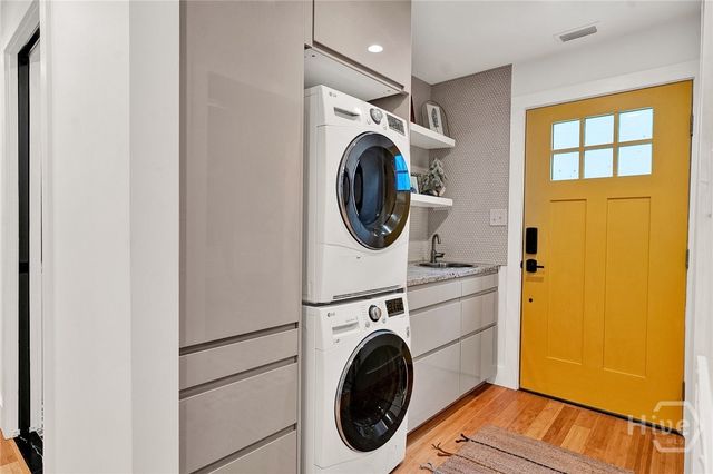 521 Rose Dhu Road, Savannah, GA 31419