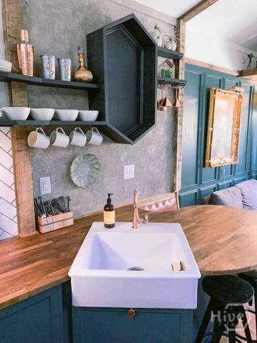 521 Rose Dhu Road, Savannah, GA 31419