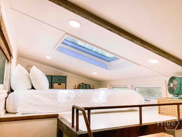 521 Rose Dhu Road, Savannah, GA 31419