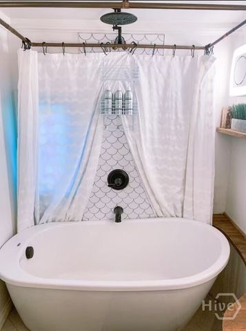 521 Rose Dhu Road, Savannah, GA 31419