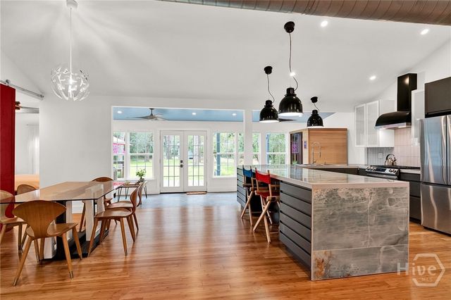 521 Rose Dhu Road, Savannah, GA 31419