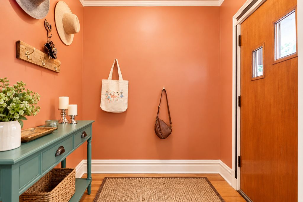 4815 N Tripp Avenue, Chicago, IL 60630 — photo 4