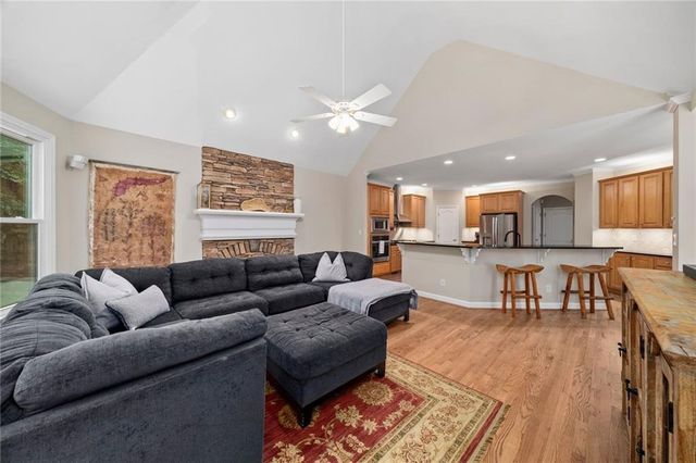 915 Sentry Ridge Crossing, Suwanee, GA 30024