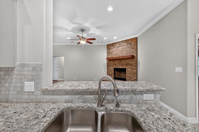 3016 Loy Lake Road, Denison, TX 75020