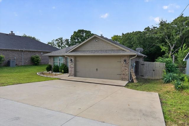 3016 Loy Lake Road, Denison, TX 75020
