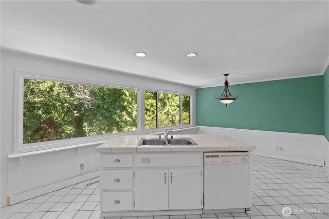 354 NW 177th Street, Shoreline, WA 98177