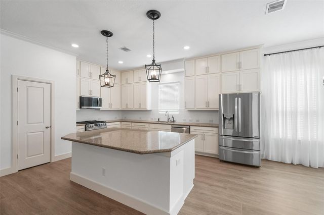 31511 Boulder Cliff Lane, Spring, TX 77386