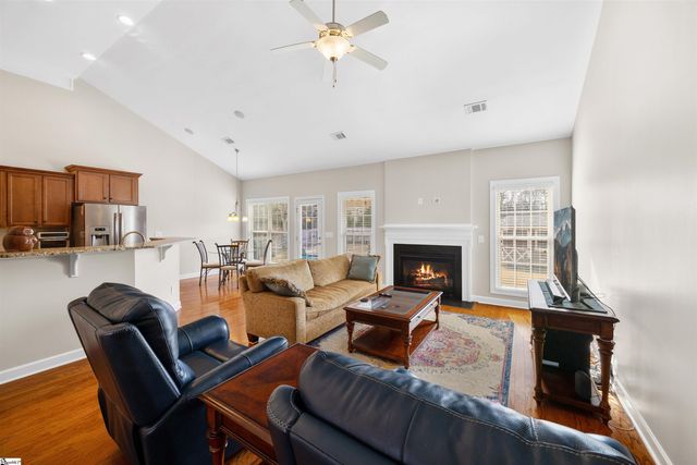 604 Chillingham Court, Fountain Inn, SC 29644