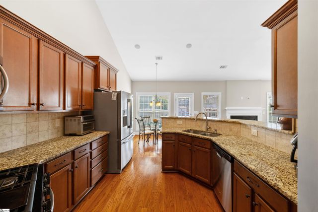 604 Chillingham Court, Fountain Inn, SC 29644