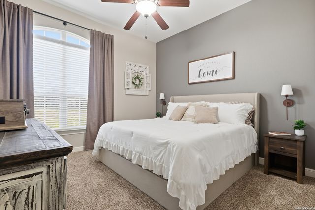 239 Sittre Dr, Castroville, TX 78009