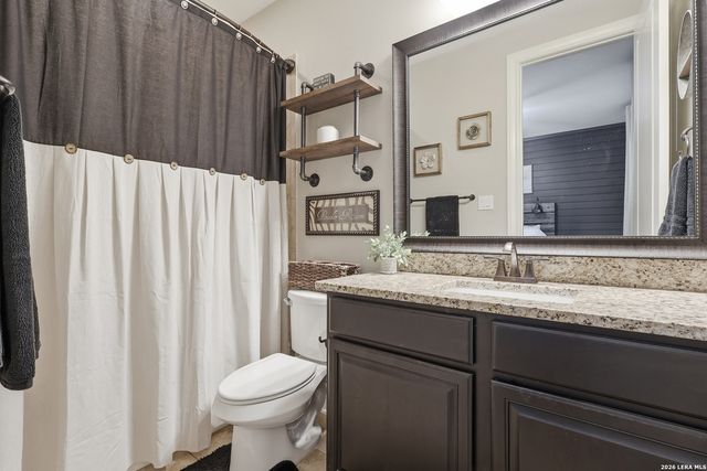 239 Sittre Dr, Castroville, TX 78009