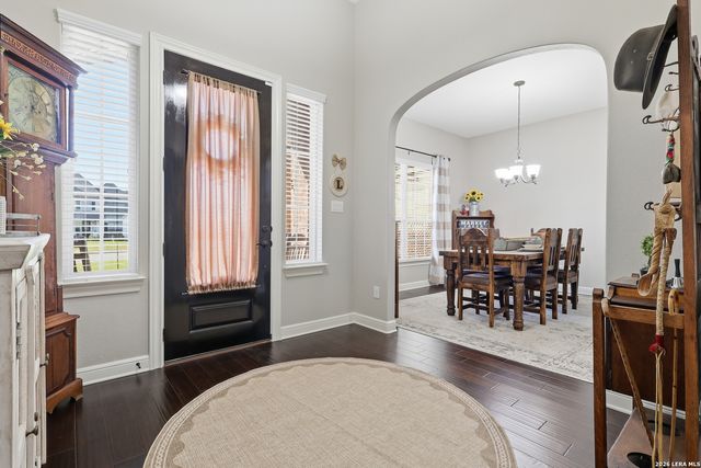 239 Sittre Dr, Castroville, TX 78009