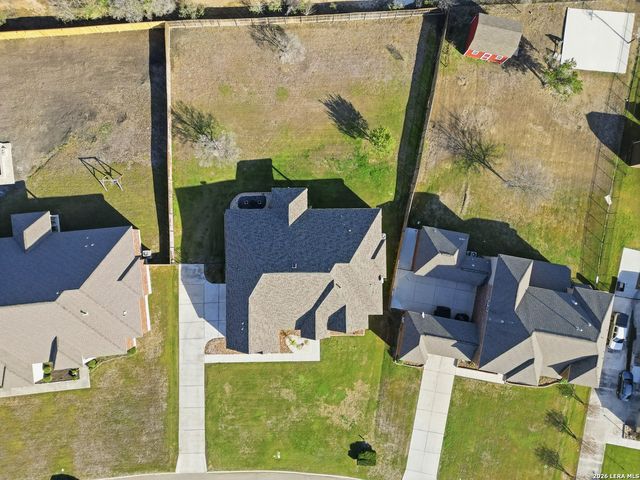 239 Sittre Dr, Castroville, TX 78009