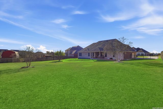 239 Sittre Dr, Castroville, TX 78009