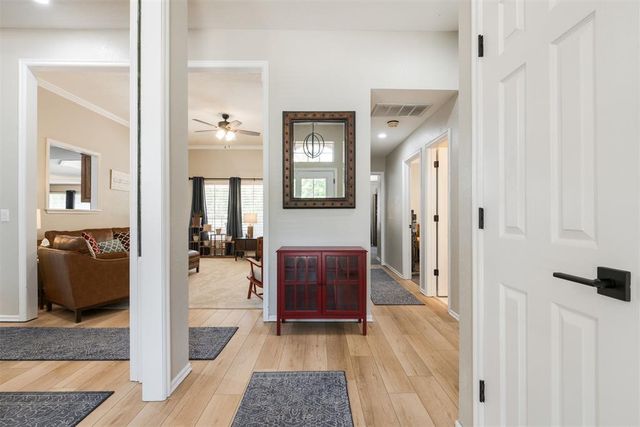 817 Fox Hill Drive, Edmond, OK 73034