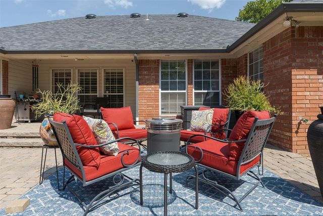 817 Fox Hill Drive, Edmond, OK 73034