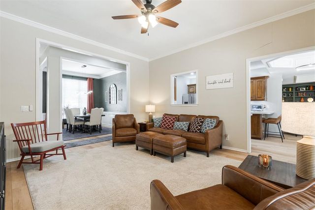 817 Fox Hill Drive, Edmond, OK 73034