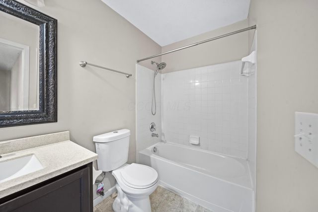 1161 Willow Oak Drive, Blacklick, OH 43004