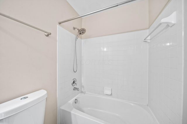 1161 Willow Oak Drive, Blacklick, OH 43004