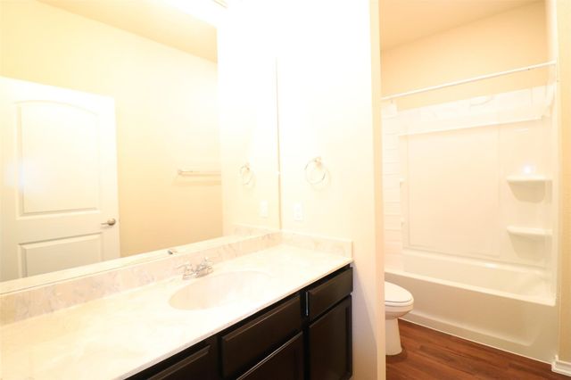 232 Michelle Drive, Grand Prairie, TX 75051