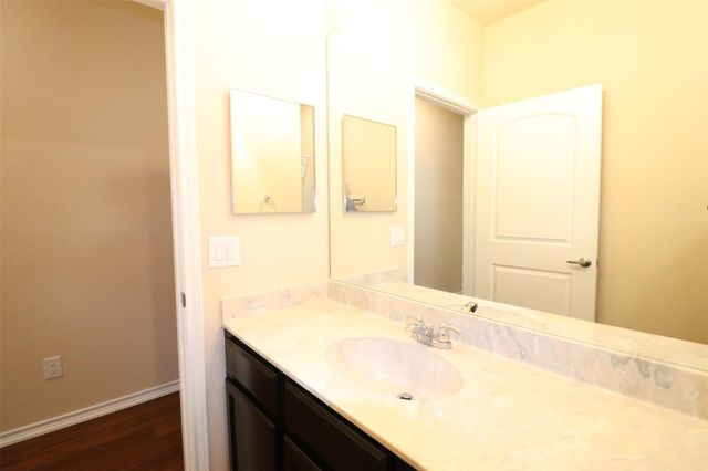 232 Michelle Drive, Grand Prairie, TX 75051