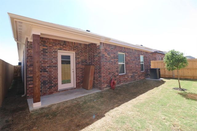 232 Michelle Drive, Grand Prairie, TX 75051