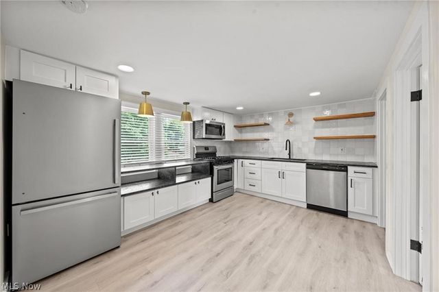 3301 Hancock Avenue Up, Cleveland, OH 44113