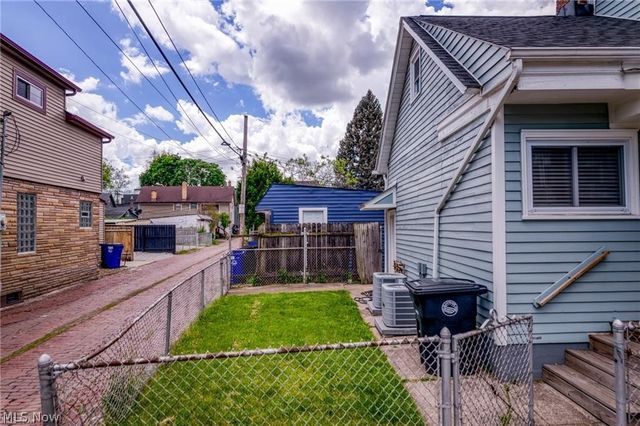 3301 Hancock Avenue Up, Cleveland, OH 44113