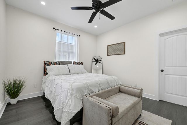 2412 Lucas Street, Houston, TX 77026