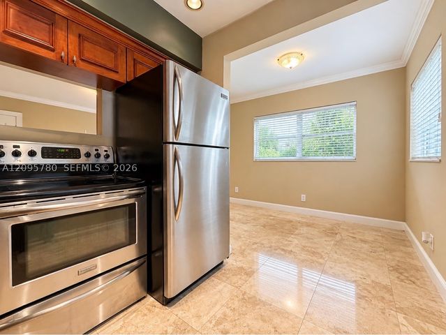 609 NE 13th Ave 203, Fort Lauderdale, FL 33304