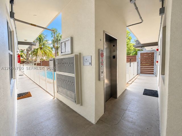 609 NE 13th Ave 203, Fort Lauderdale, FL 33304