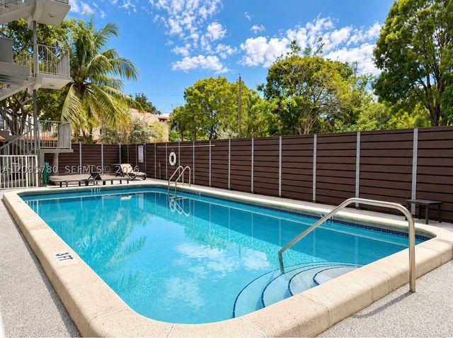 609 NE 13th Ave 203, Fort Lauderdale, FL 33304
