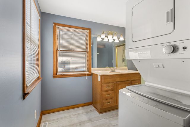 543 S Elwood Street, Forsyth, IL 62535