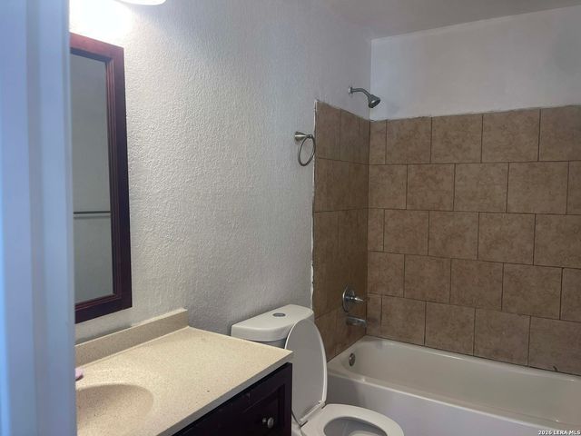 22 BADGERS HLS, San Antonio, TX 78238
