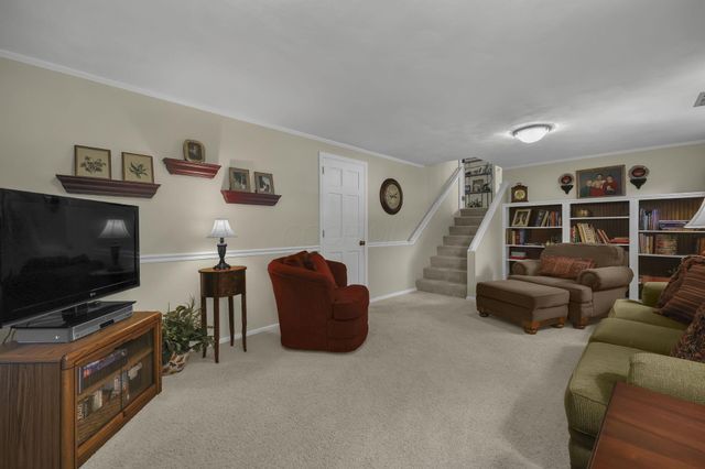 634 Knoll Drive, Granville, OH 43023