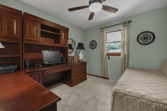 634 Knoll Drive, Granville, OH 43023