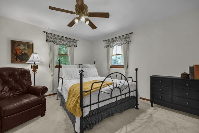 634 Knoll Drive, Granville, OH 43023