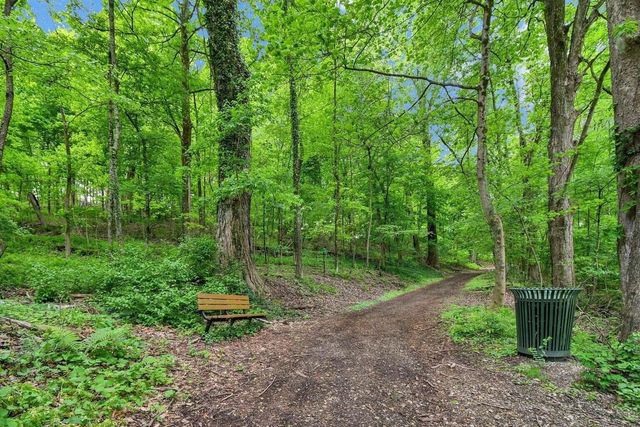 634 Knoll Drive, Granville, OH 43023