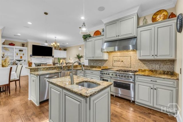 1913 Saint Catherine Circle, Richmond Hill, GA 31324