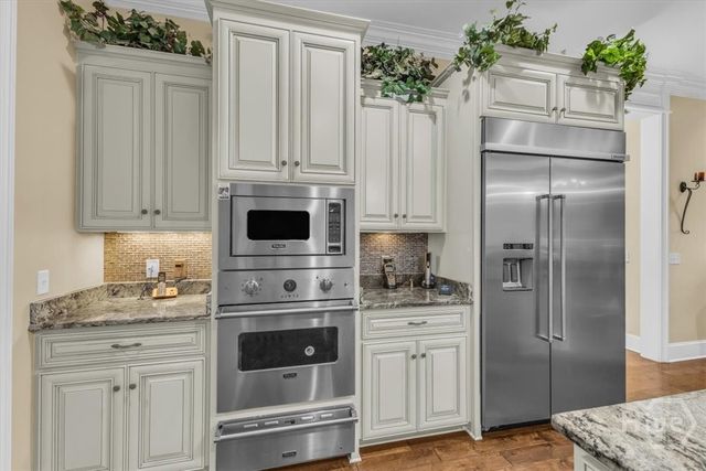 1913 Saint Catherine Circle, Richmond Hill, GA 31324