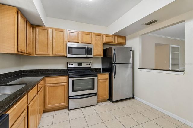10344 CARROLLWOOD LANE 176, Tampa, FL 33618