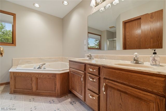 5688 Shallow Creek Avenue, Louisville, OH 44641