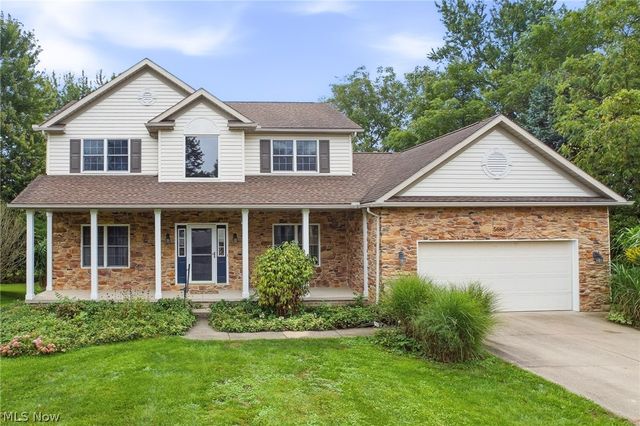 5688 Shallow Creek Avenue, Louisville, OH 44641