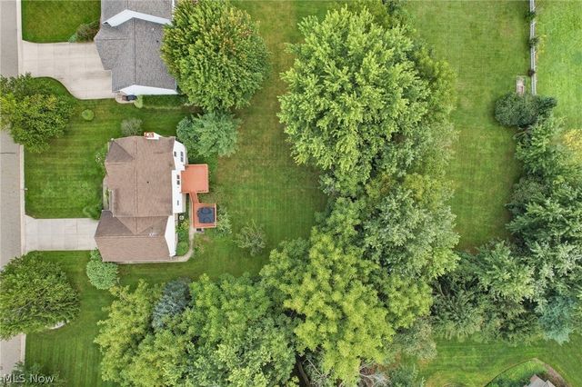 5688 Shallow Creek Avenue, Louisville, OH 44641