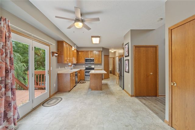 5688 Shallow Creek Avenue, Louisville, OH 44641