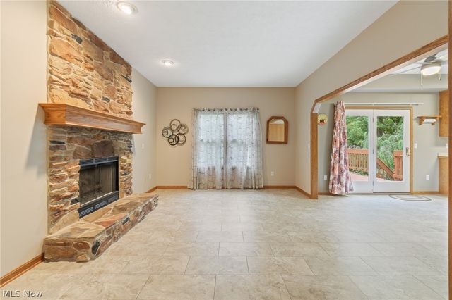 5688 Shallow Creek Avenue, Louisville, OH 44641