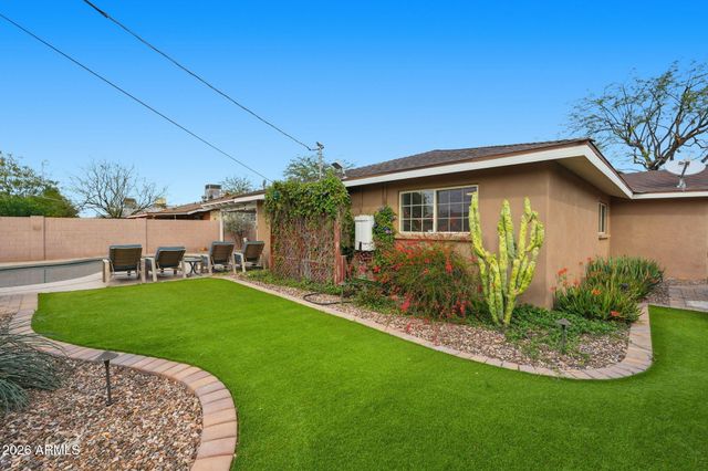 8307 E CLARENDON Avenue, Scottsdale, AZ 85251
